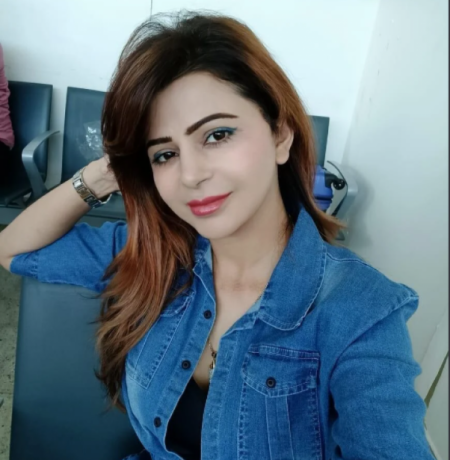 Alishba - Sensual Call Girl in Malir Cantt Karachi

